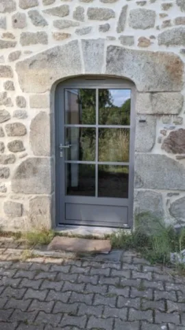 porte d'entrée en bois-aluminium