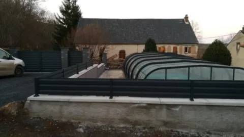 Portail et clôture aluminium thermolaqué RAL7016